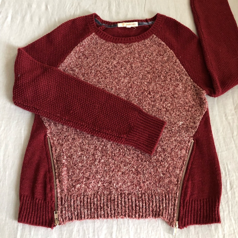 Junior burgundy sweater
